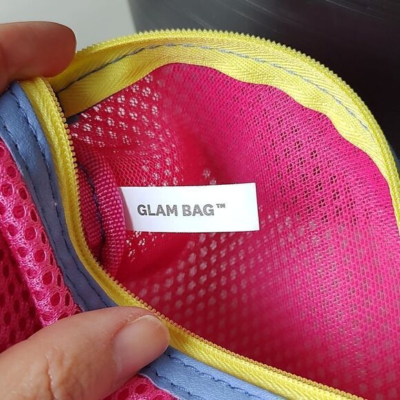 June 2023 Ipsy Glam Bag - Picture 6 of 8